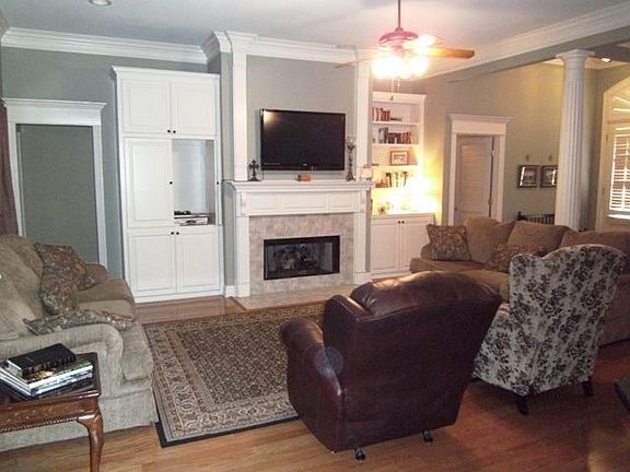 4th image of 15104 Post Oak Cir