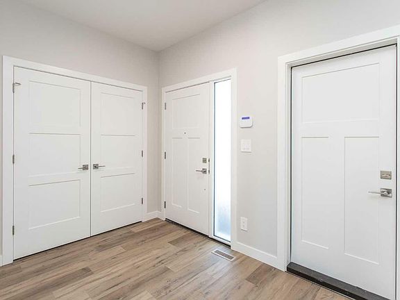 2nd image of 276 Emerald Dr