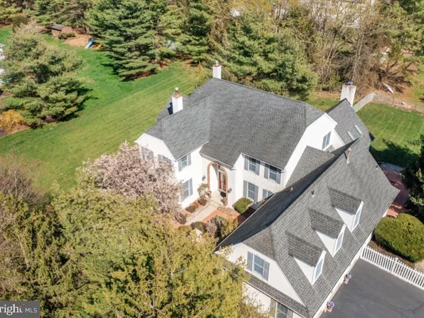 4 N Longfellow Dr, Princeton Junction, NJ 08550