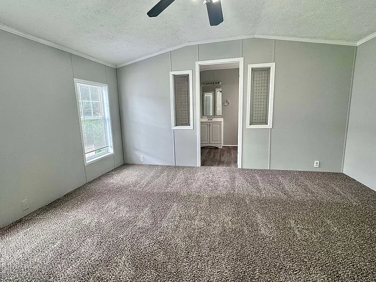 Oak Hill Estates — Photo 30