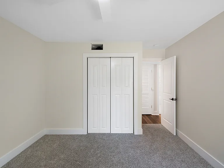 Acklen Apartments — Photo 32