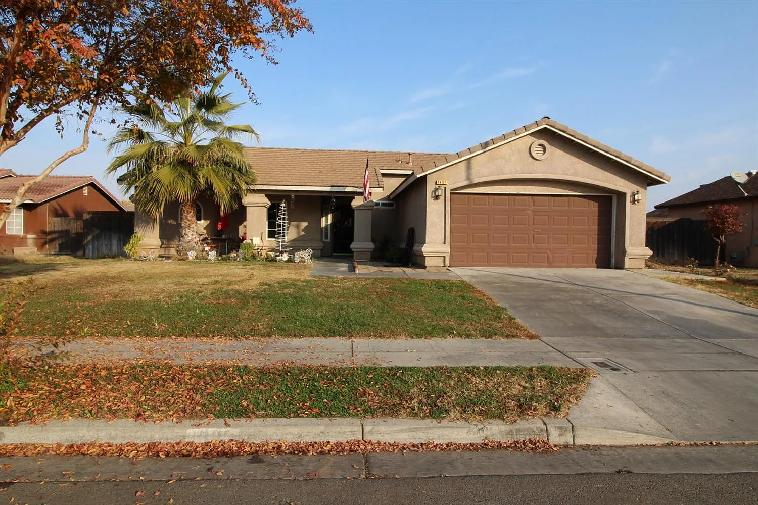 1437 Lacreta Ave photo 1