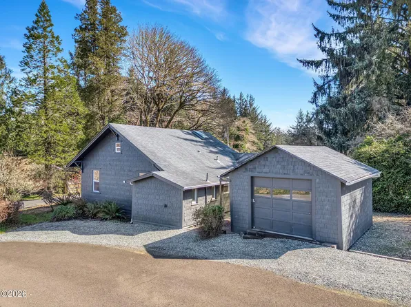 36290 7th St, Nehalem, OR 97131