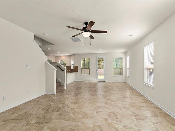 4th image of 27630 Mesabe Dr