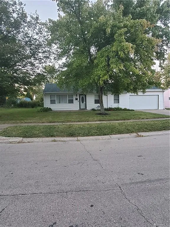 3923 Cone Ct photo 1