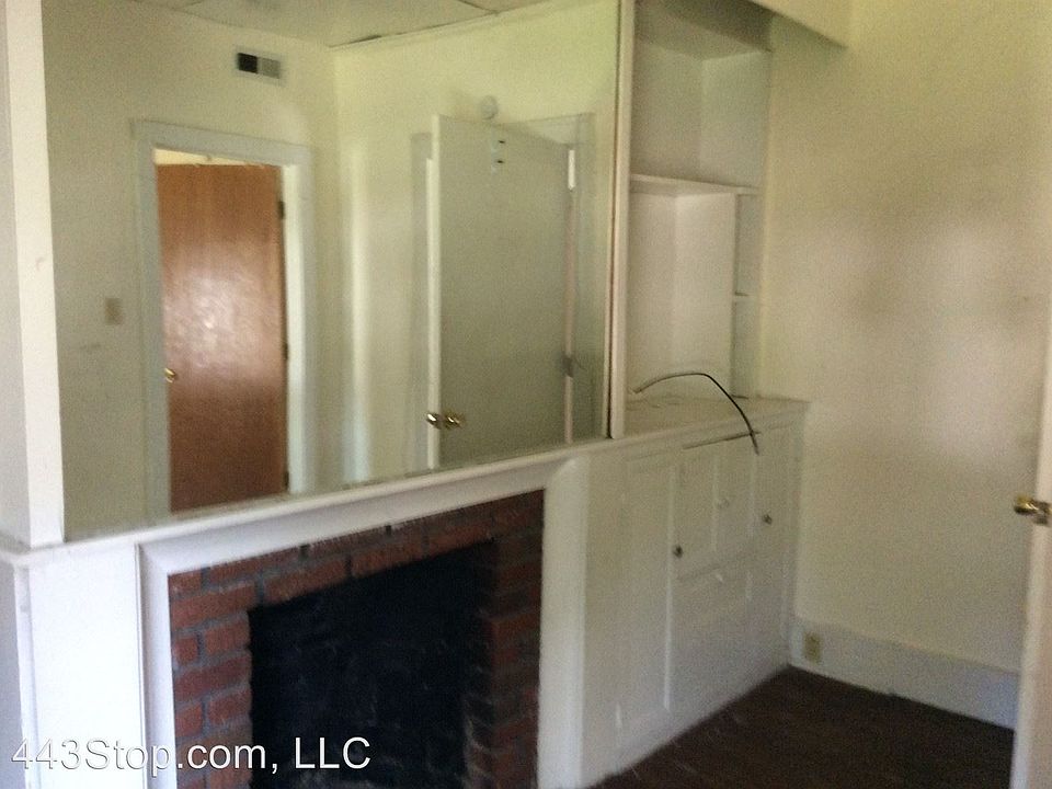 2nd image of 1406 Ross St #0