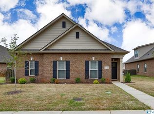 18 Cypress Grove Ln, Huntsville, AL 35824