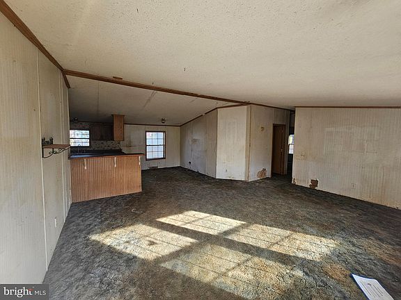 5th image of 383 Chillisquaque St