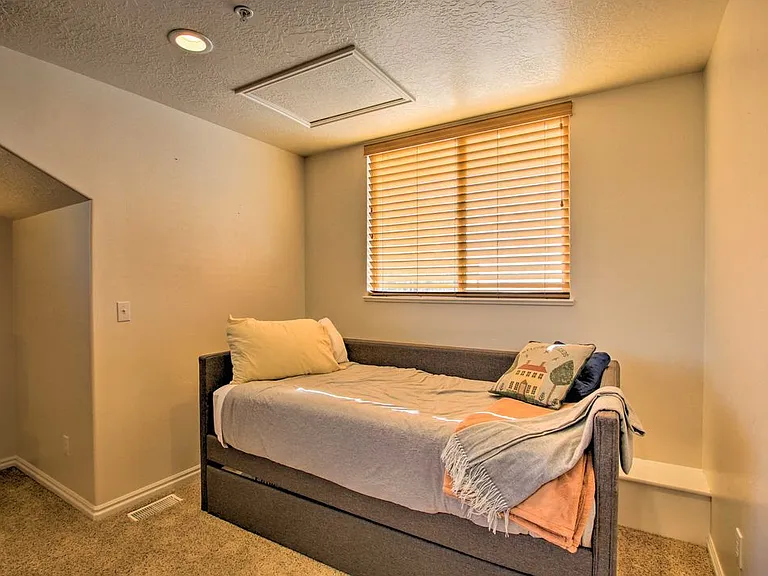 3524 N Fox Run Dr #1 — Photo 26