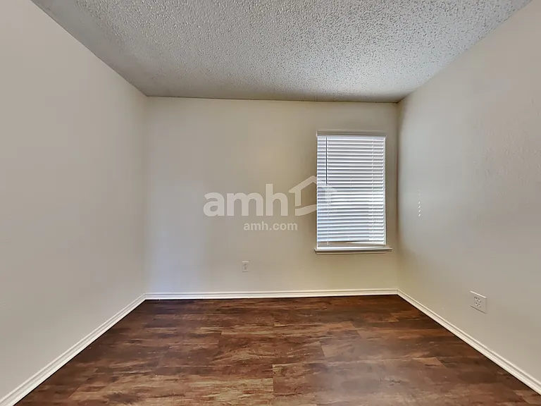 8629 Garden Springs Dr — Photo 16