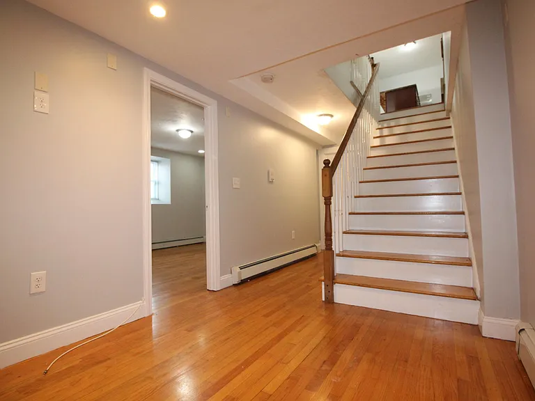 83 Devon St #1 — Photo 13