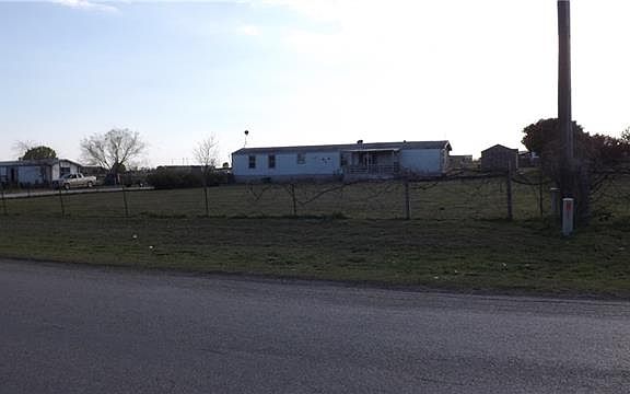 3rd image of 1417 County Road 607
