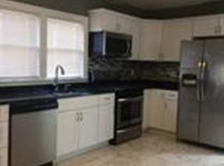 2 Joy Rd, Peabody, MA 01960