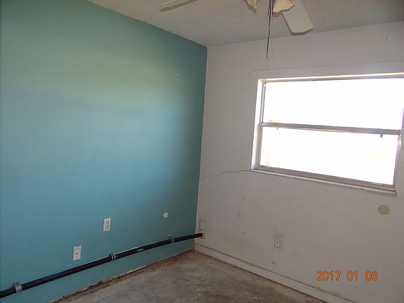 5th image of 4034 Queen Anne Dr