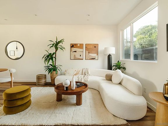 4th image of 3867 N Riley Ln