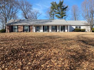 24 Ridge Crest Dr, Chesterfield, MO 63017