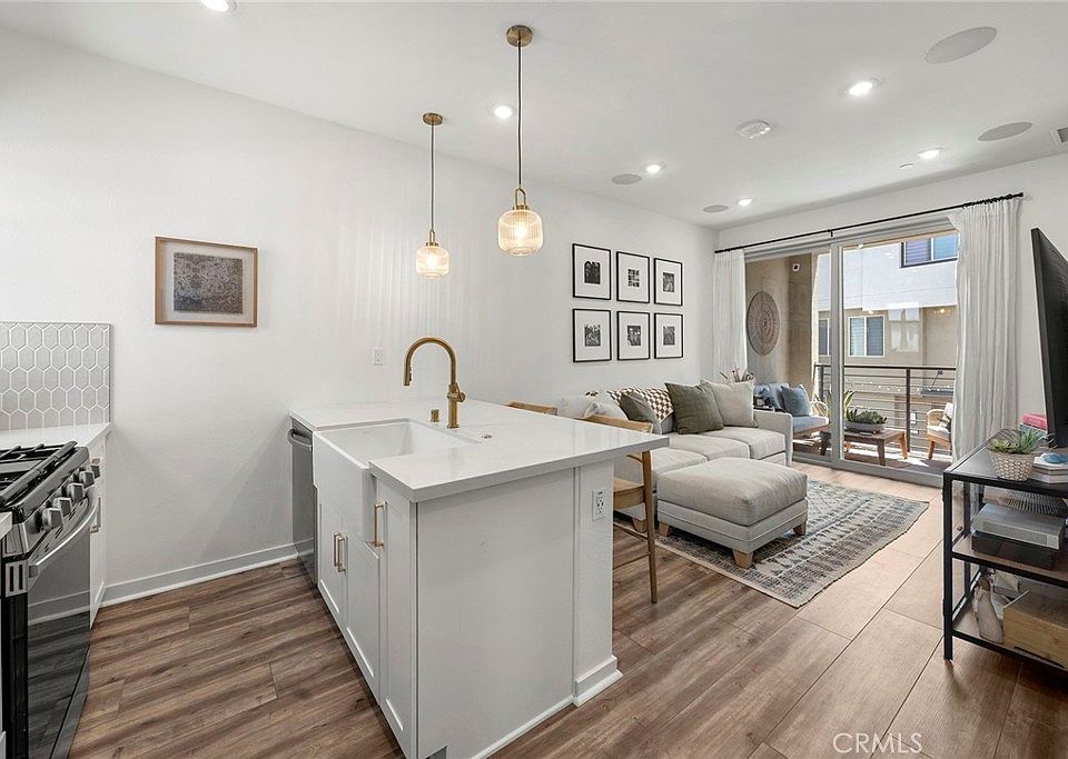 1st image of 1567 Lima Way Unit 3
