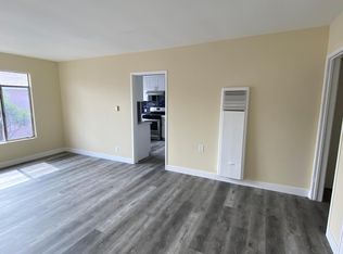 1660 Rodney Dr #5, Los Angeles, CA 90027