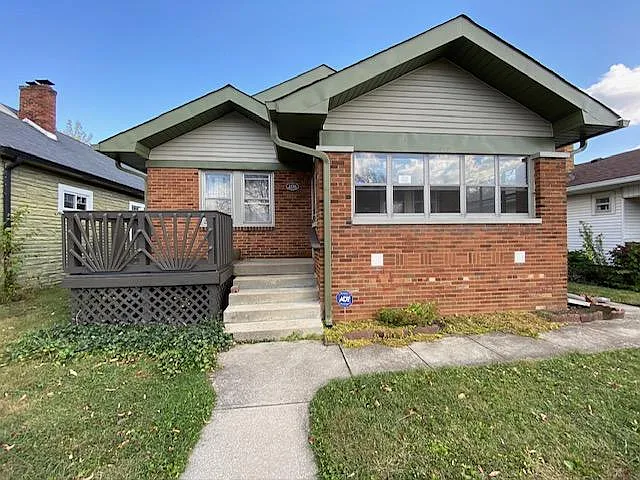 1133 Wallace Ave photo 1