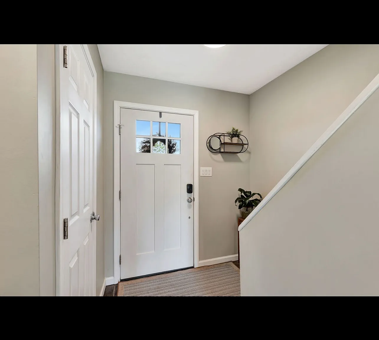 215 Barley Cir — Photo 3