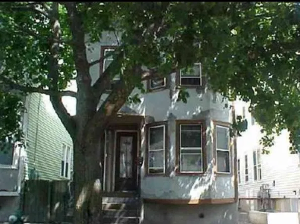 137 Dana Ave APT 1R, Albany, NY 12208