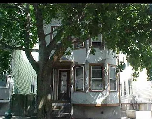 137 Dana Ave #1R Photo 1