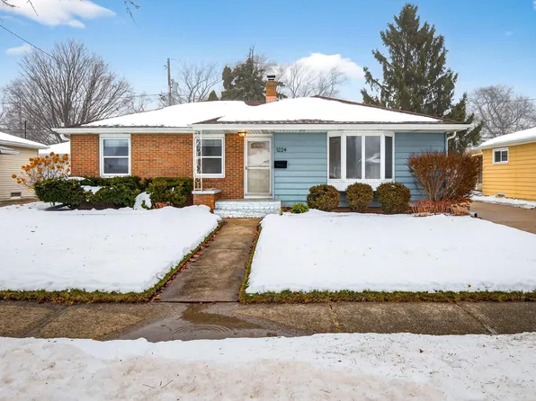 1224 E Marquette St, Appleton, WI 54911