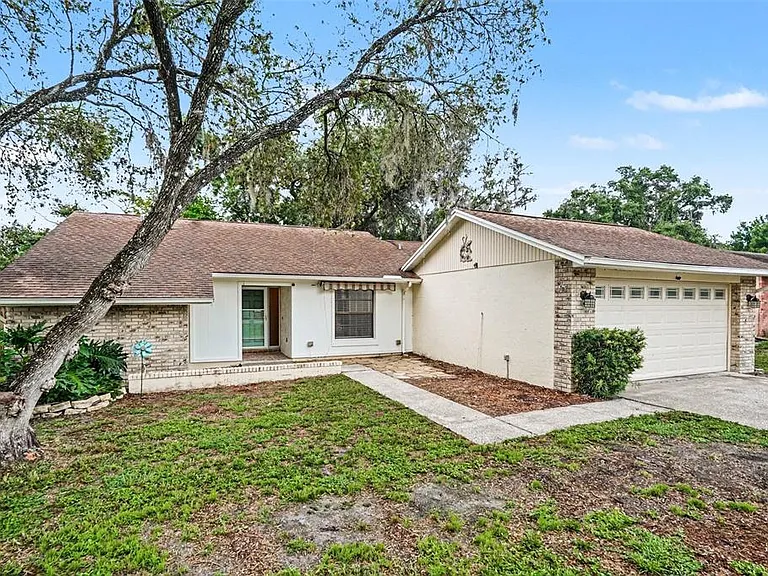 17703 Cranbrook Dr — Photo 3