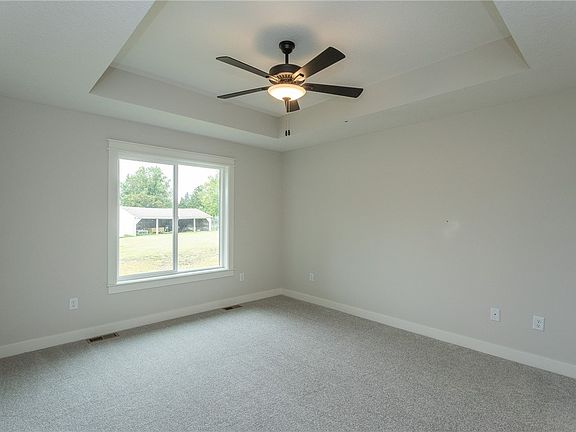 5th image of 345 Woodmoor Dr