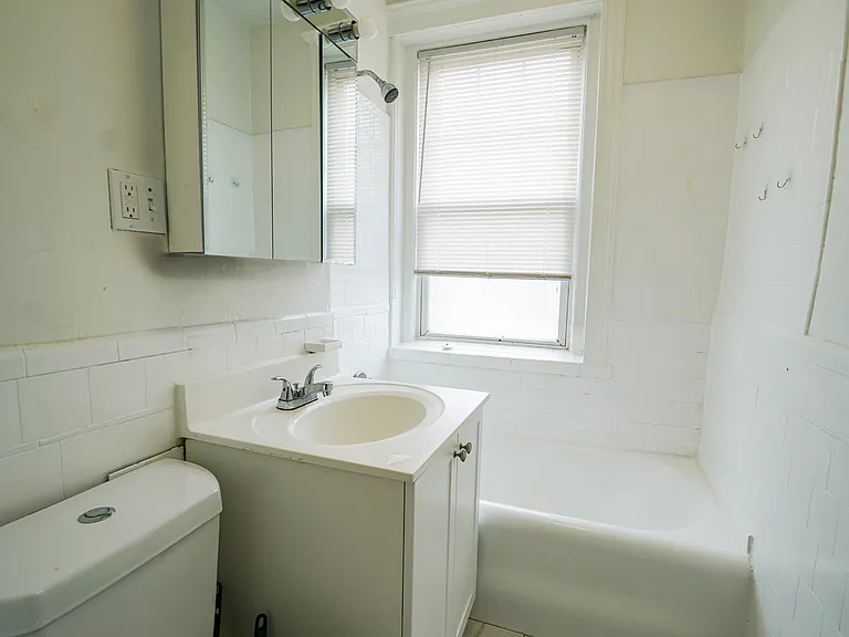 58 Selkirk Rd #12 — Photo 7