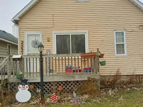 2221 Woodford St, Toledo, OH 43605