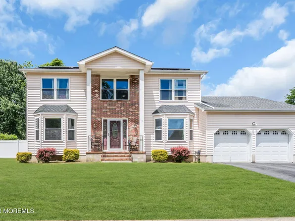 8 Bronia Street, Howell, NJ 07731