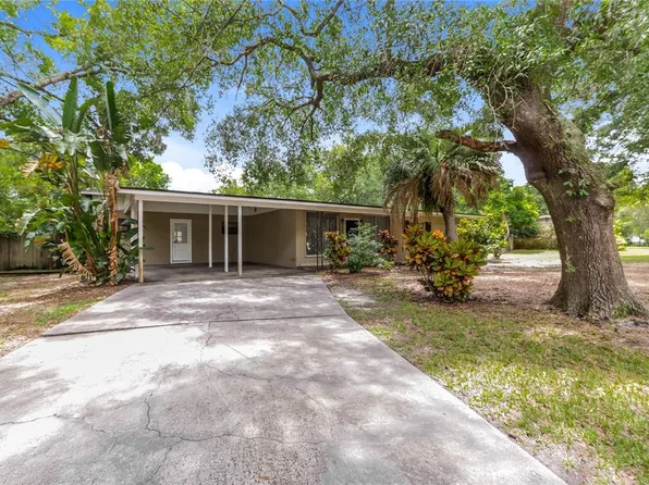 915 Hillside Dr, Lutz, FL 33549