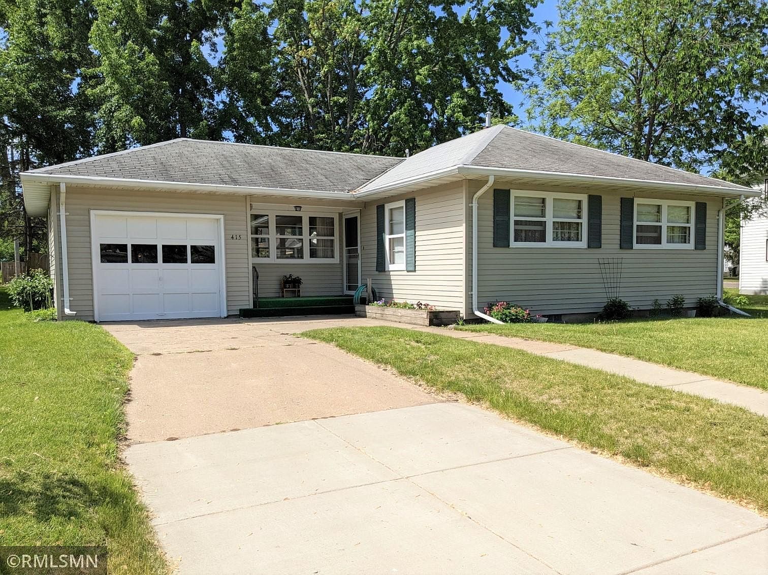415 2nd Ave N, Long Prairie, MN 56347 Zillow