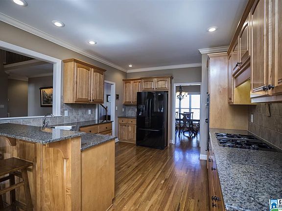 4th image of 5013 Andrew Ln