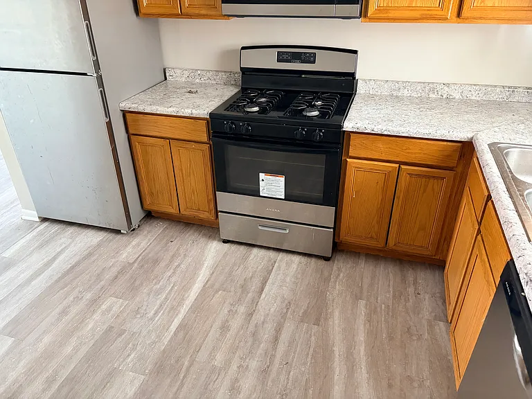 18526 Wildwood Ave #1E — Photo 14