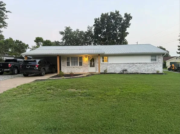 1295 Wind Crest Dr, Union City, TN 38261