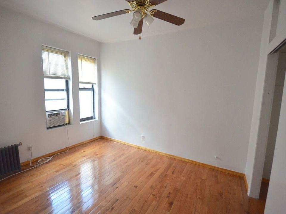 1st image of 318 6th St APT 18