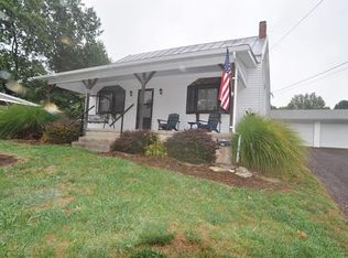 228 S Ferkel St, Columbia, IL