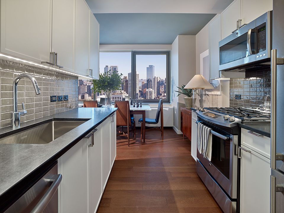 1st image of 435 W 31st St APT 6G
