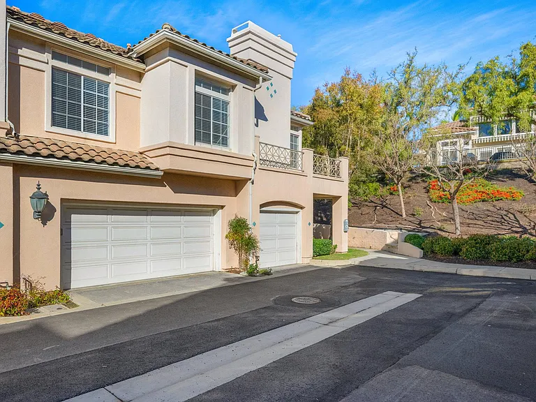 193 Shorebreaker Dr — Photo 2