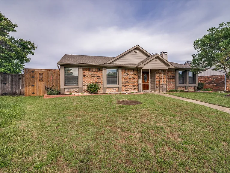2334 Angel Fire Dr — Photo 3