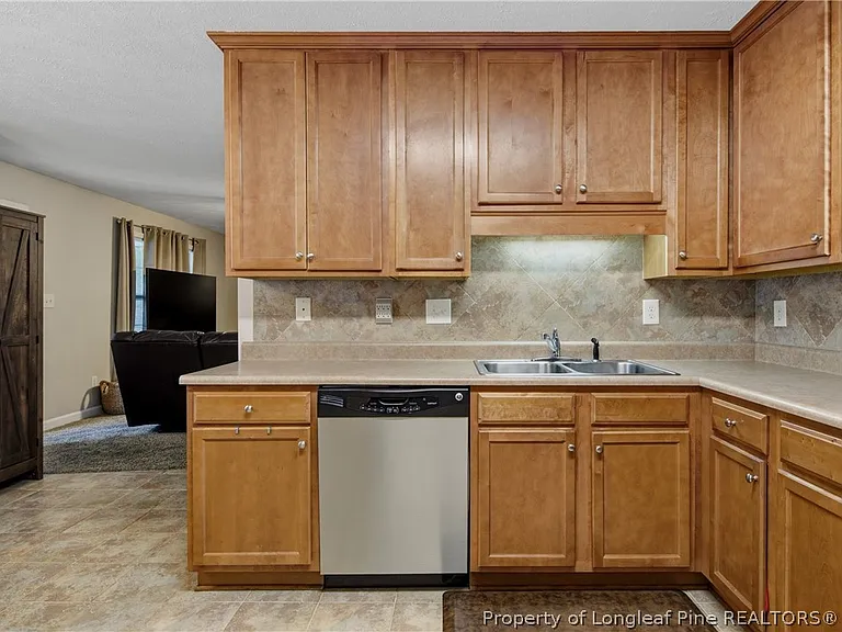 420 Thorncliff Dr — Photo 24