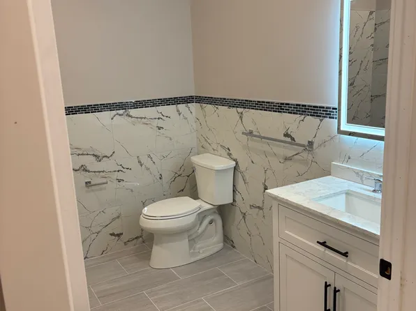564 Main St, Stroudsburg, PA 18360