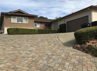 15475 Charter Oak Blvd, Salinas, CA 93907