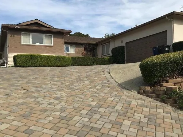 15475 Charter Oak Blvd, Salinas, CA 93907