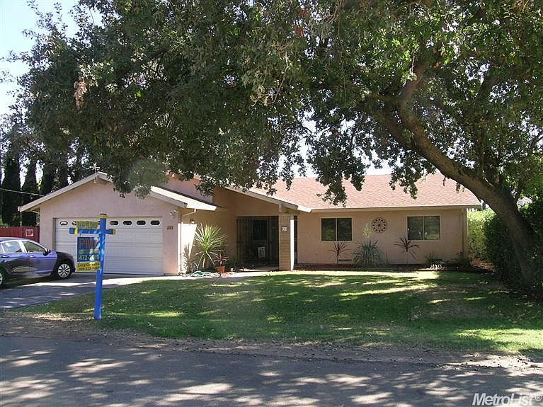 1st image of 912 El Camino Ave