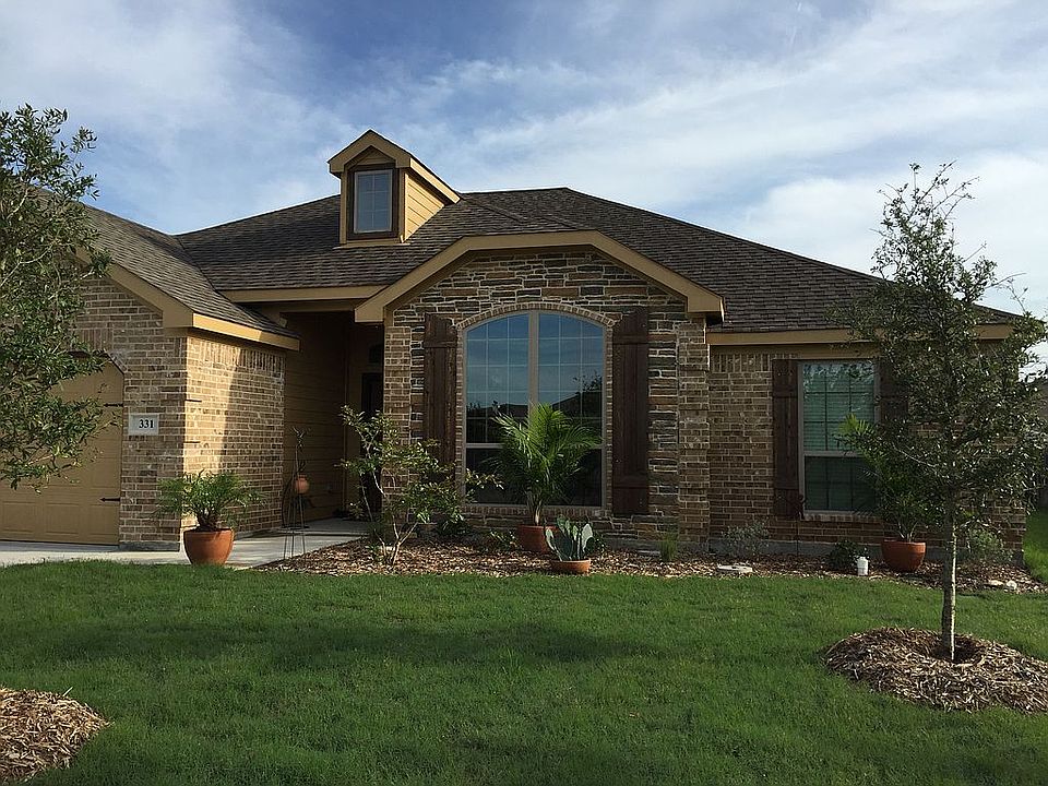 1st image of 331 Hacienda Dr