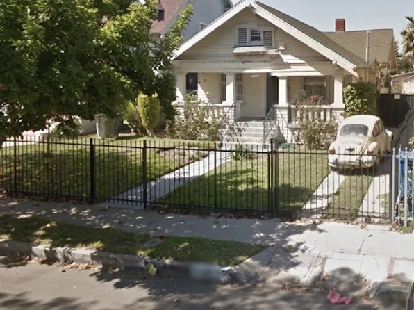 207 W 49th St, Los Angeles, CA 90037