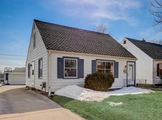 6127 W Arthur Ave, West Allis, WI 53219